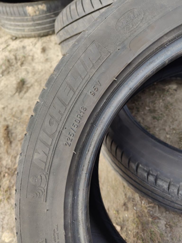 225/50/18 MICHELIN