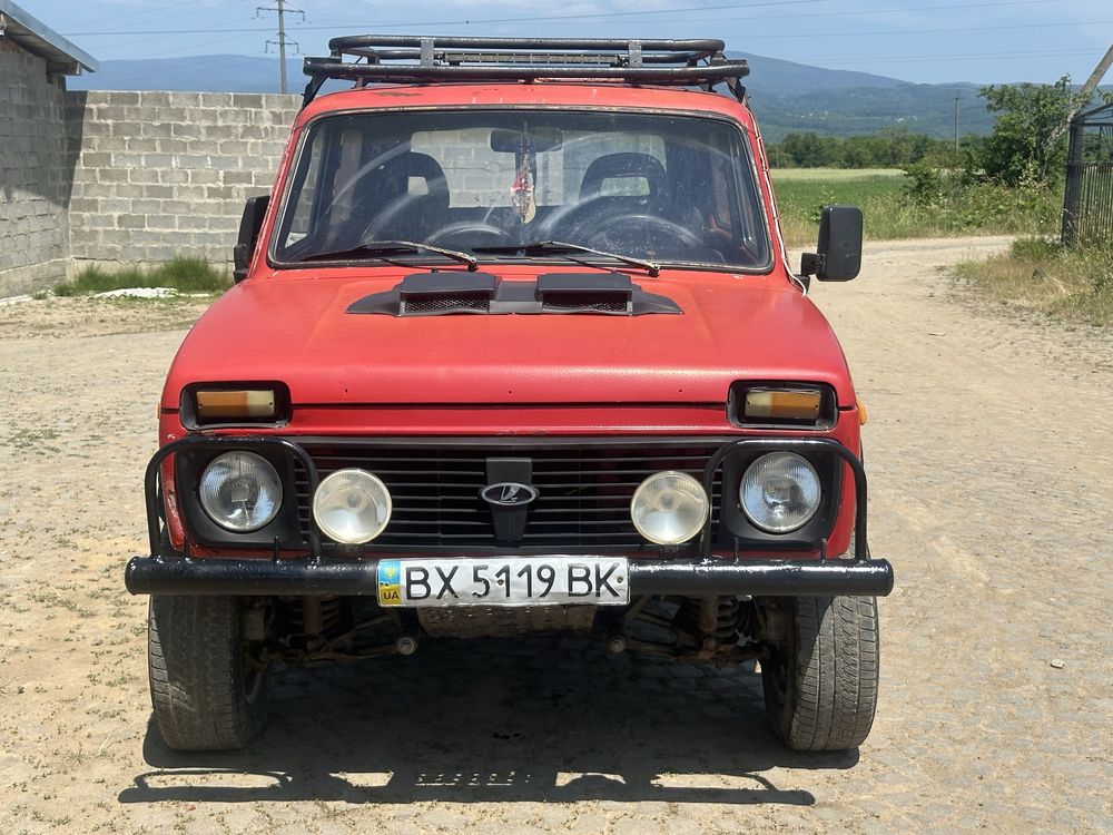 Продам Ниву 2121 1982рік Ліфтовану торг