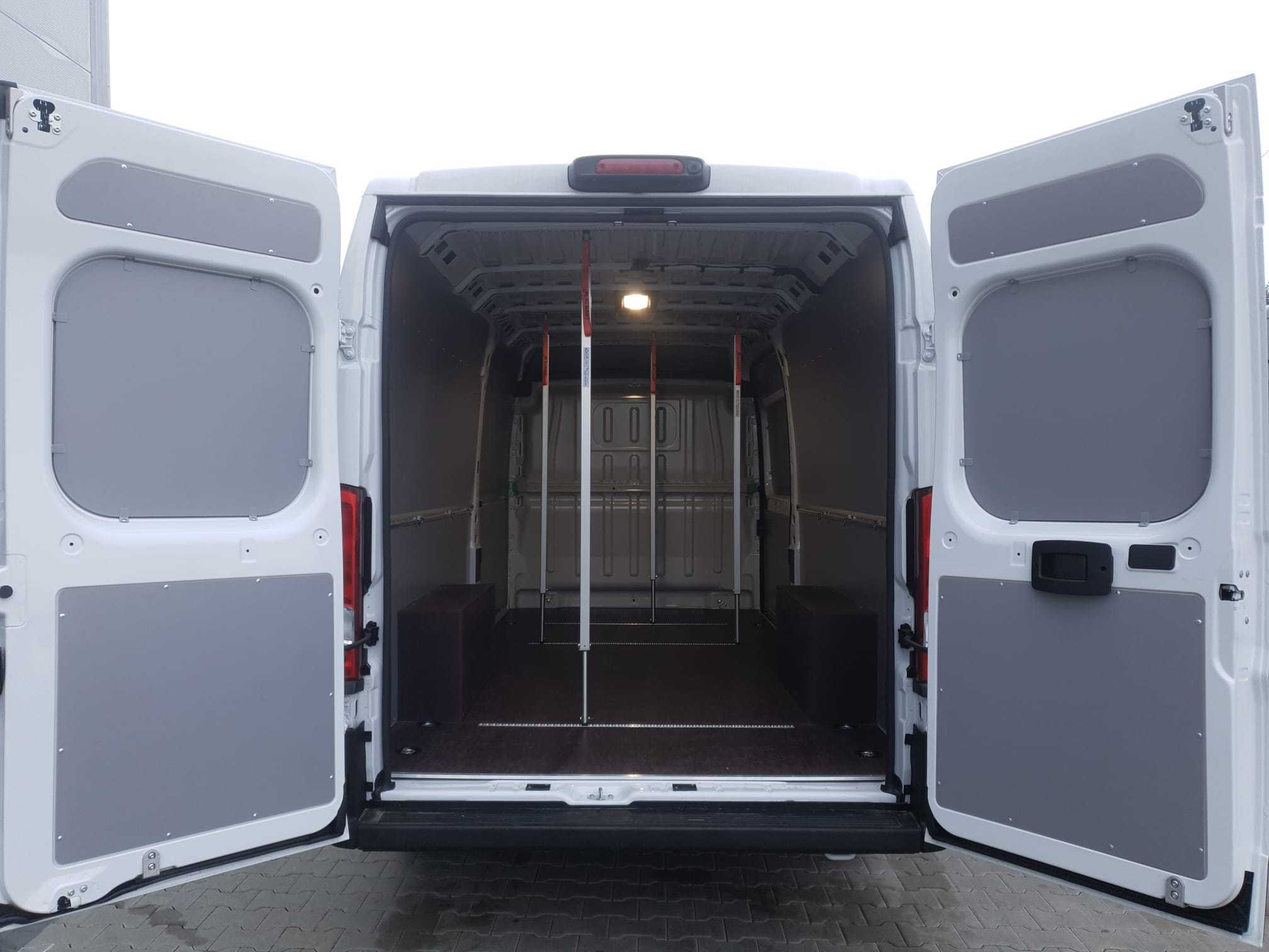 ZABUDOWA BUSA Fiat Ducato/Peugeot Boxer/Citroen Jumper L3H2/sklejka