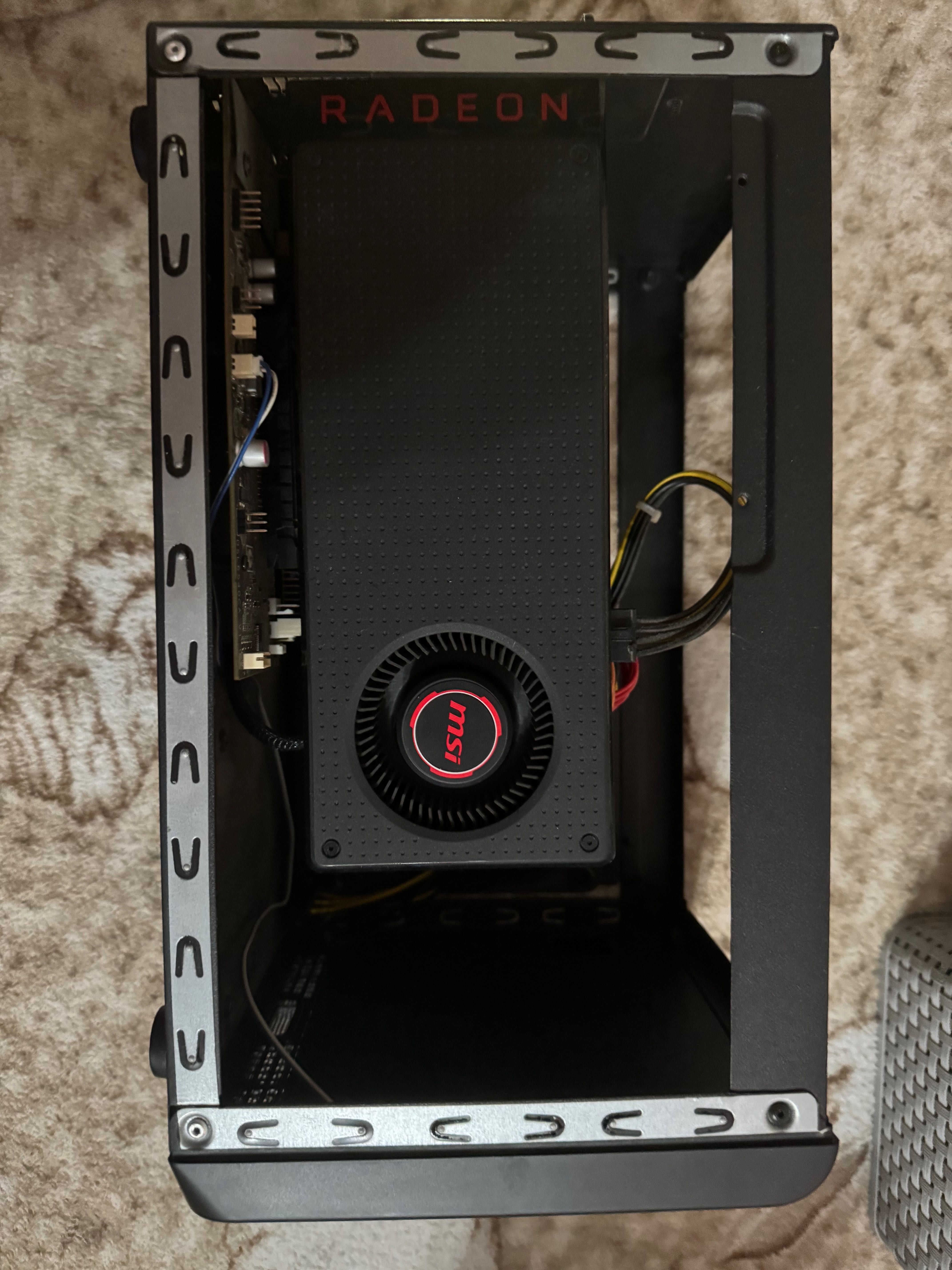 External GPU  Sonnet Breakaway Box 550 з відеокартою