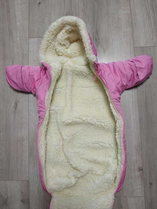 Зимний комбинезон для девочки