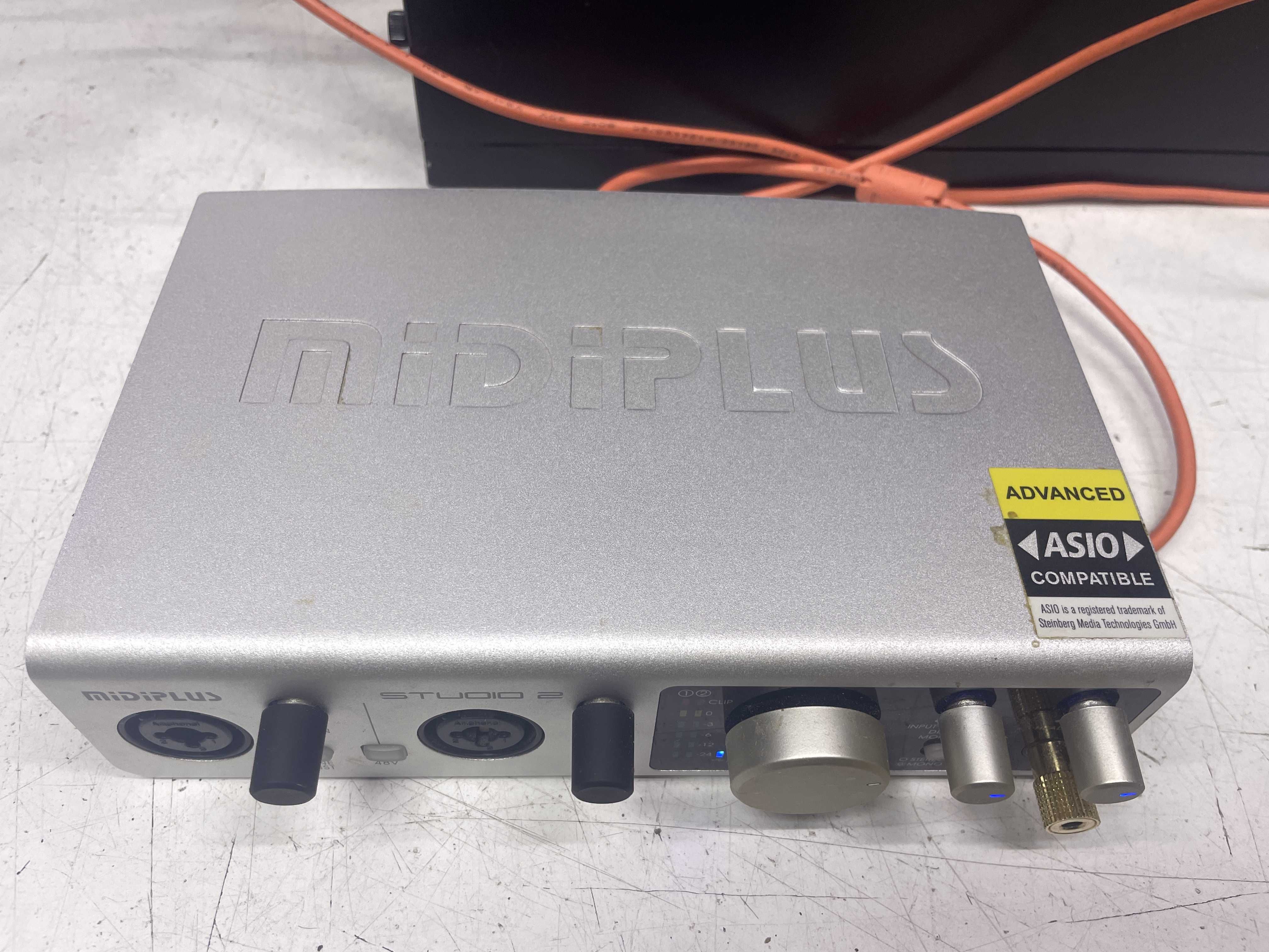 MiDiPLUS Studio 2 USB аудиоинтерфейс