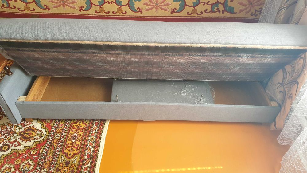 Мягкий уголок б/у – 2 кресла и диван (205x110)