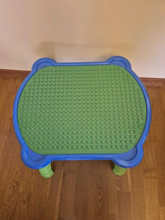 Stolik LEGO Duplo – stolik do zabawy i przechowywania klocków