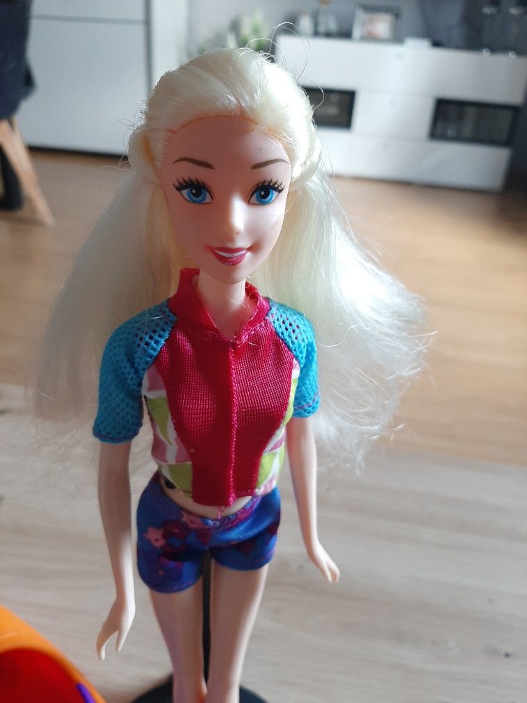 Lalka Barbie kajakarka