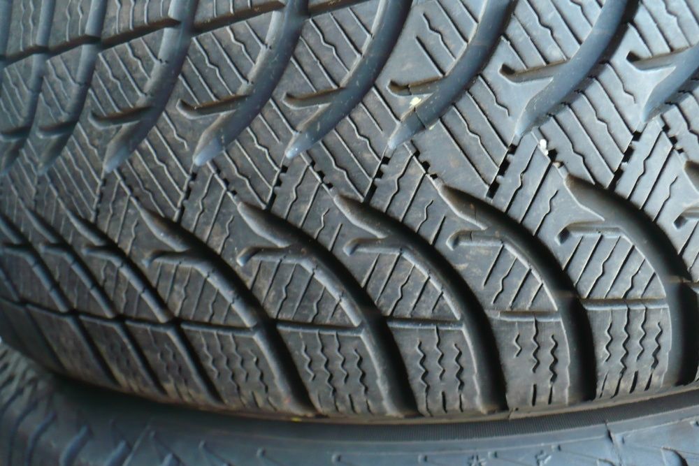 Opony Michelin 185/60/15 Zima 7mm Komplet