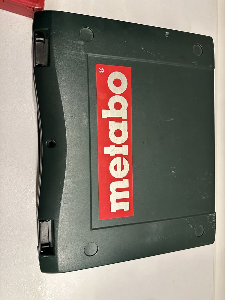 Шуруповёрт Metabo