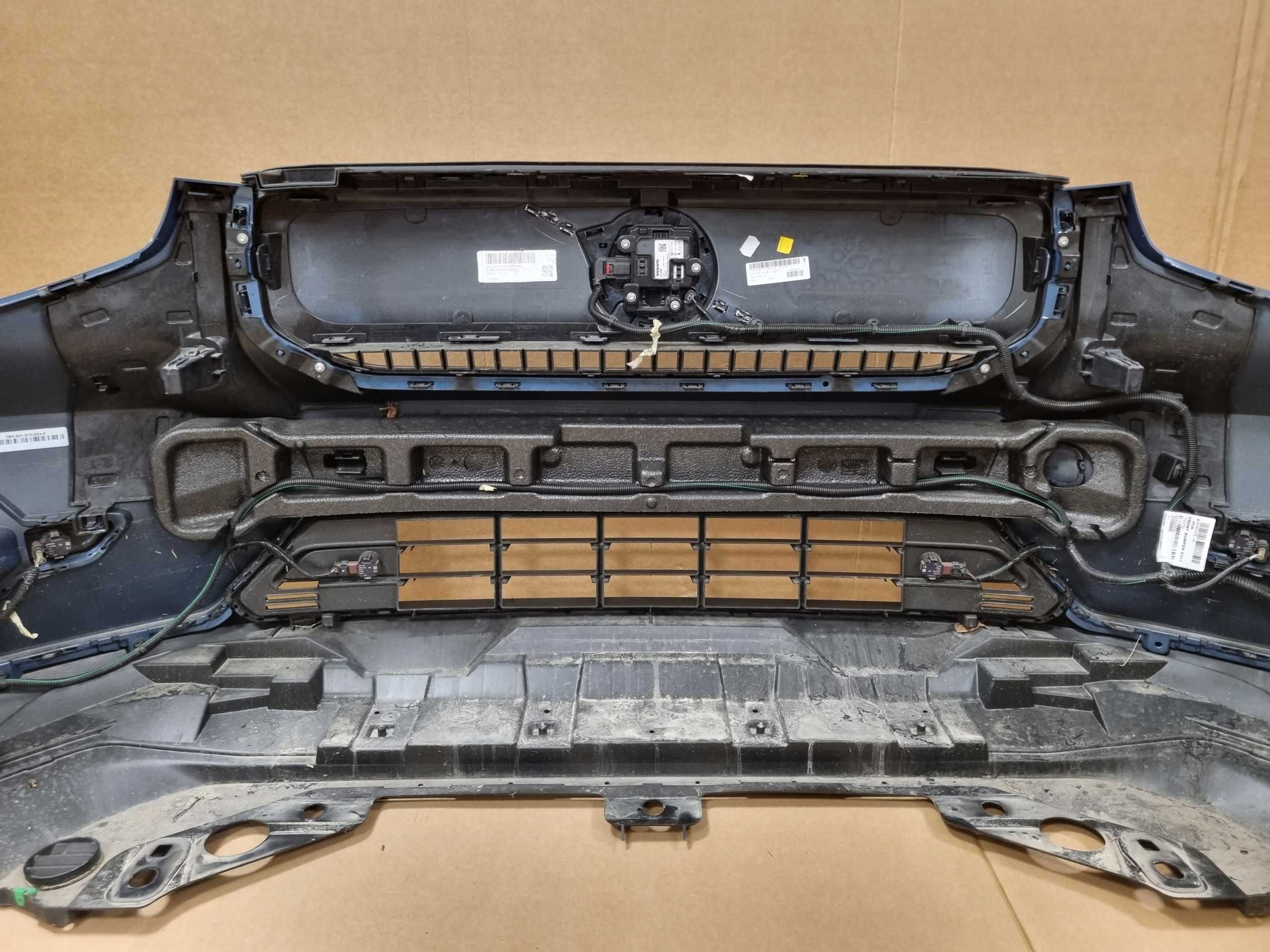 Бампер передній Volvo c40 recharge