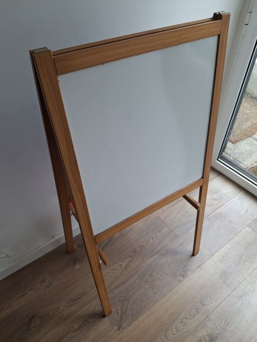 Quadro criança giz e caneta