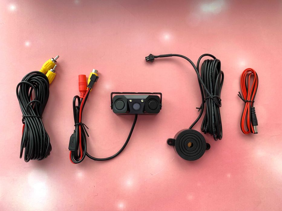 Удобнейшая камера + парктроники в одном устройстве