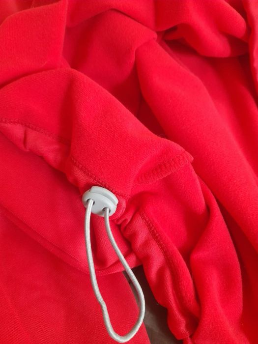 Костюм Macron.