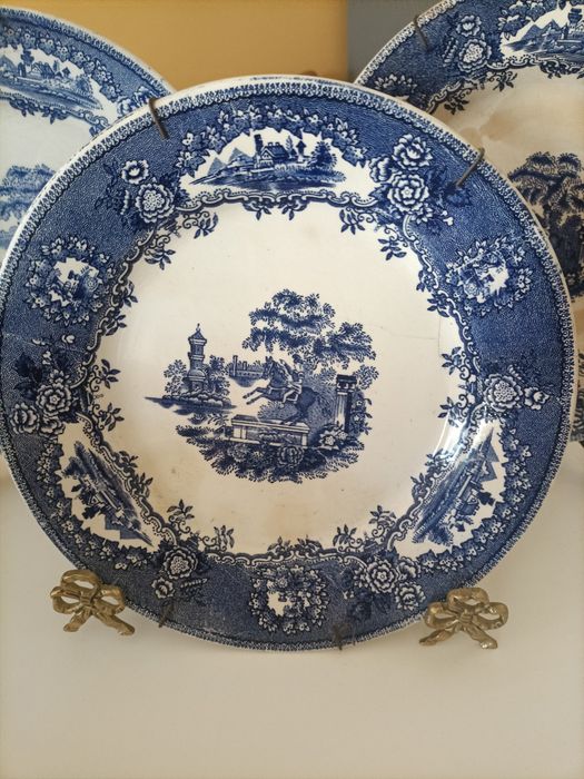 3 pratos decorativos faiança portuguesa