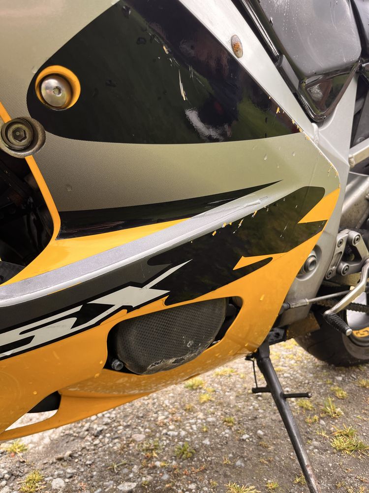Suzuki GSXR 750 plus kask i buty