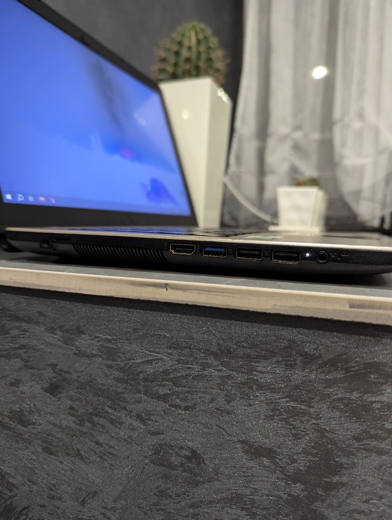 ASUS VivoBook X540UB | core i5/20Gb DDR4/240Gb SSD/nvidia MX110 2Gb