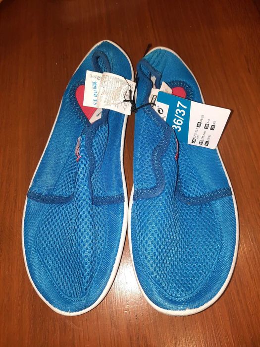 Акватапочки дитячі синього кольору нові