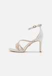 Buty ślubne białe Buffalo rozm. 36 23,5cm obcas 9-9,5 +platforma 1,5cm