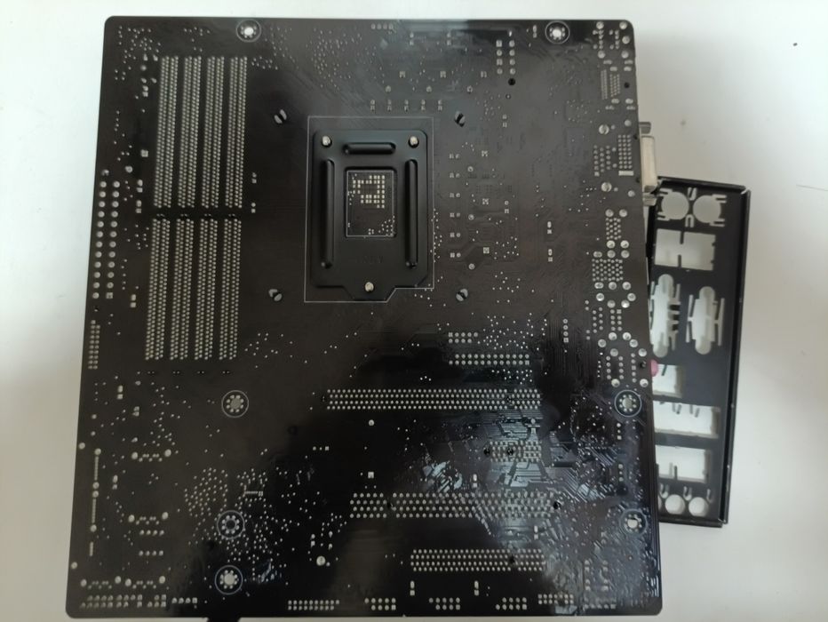 Płyta główna Asus plus procesor i3 7100