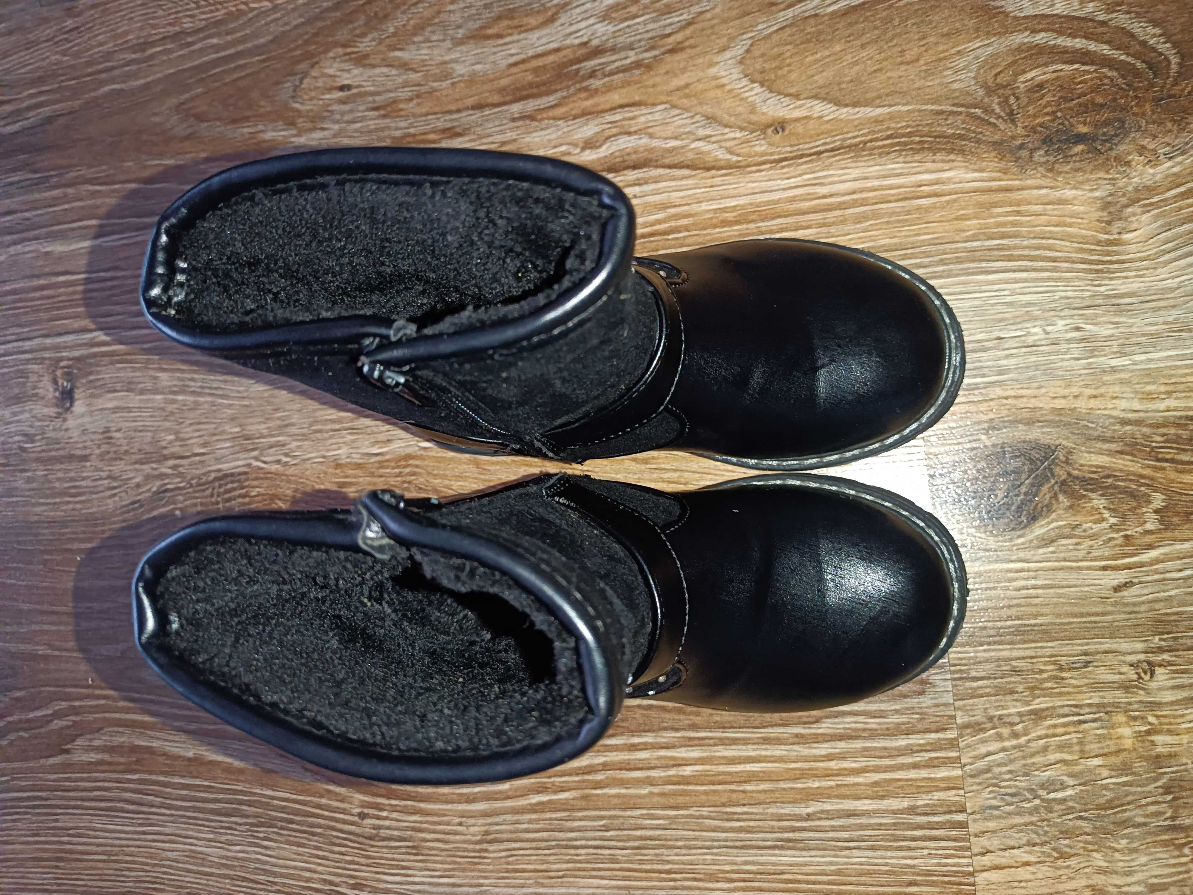 Buty buciki kozaczki ocieplane rozm. 28 wkładka 16,5-17 cm. Jak nowe.
