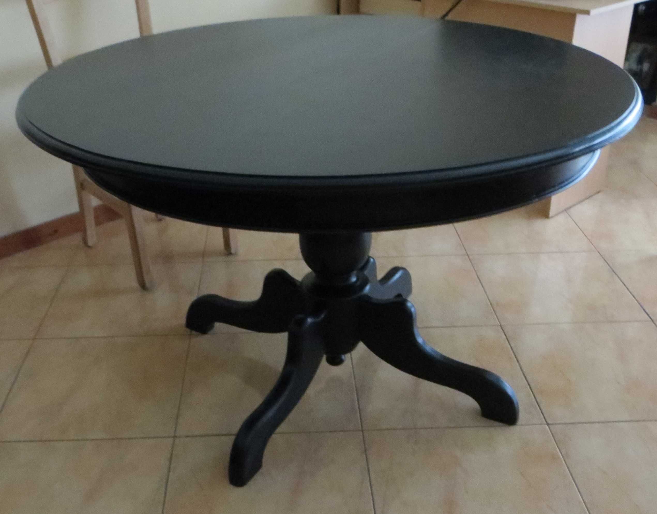 Mesa de sala maciça restaurada. (Nova sem marcas de uso)