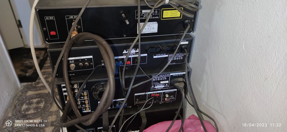 Sony 4 elementos + 2 colunas