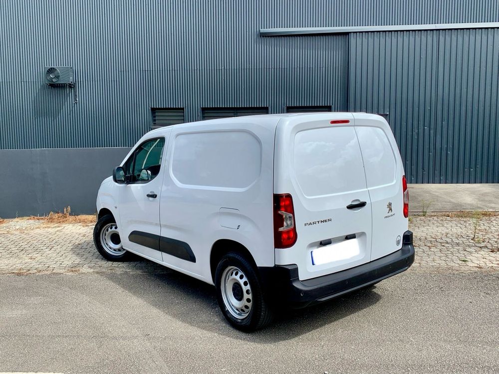 Peugeot Partner 1.6hdi 100cv GPS/3lug. Como nova