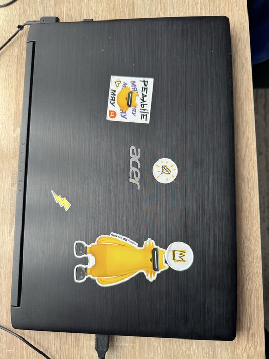 Продам ноутбук acer.