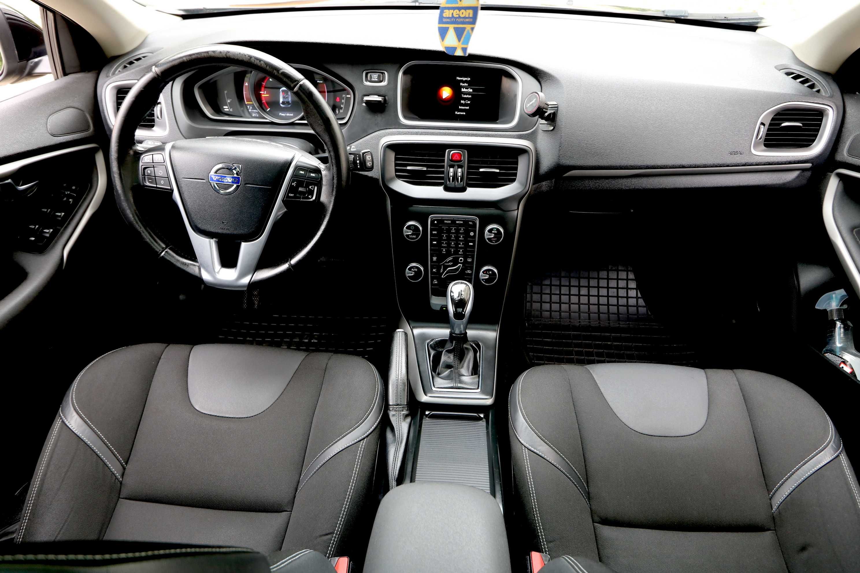 * Volvo V40 2,0 120KM * Automat * Panorama * LED * Navi * Zamiana *
