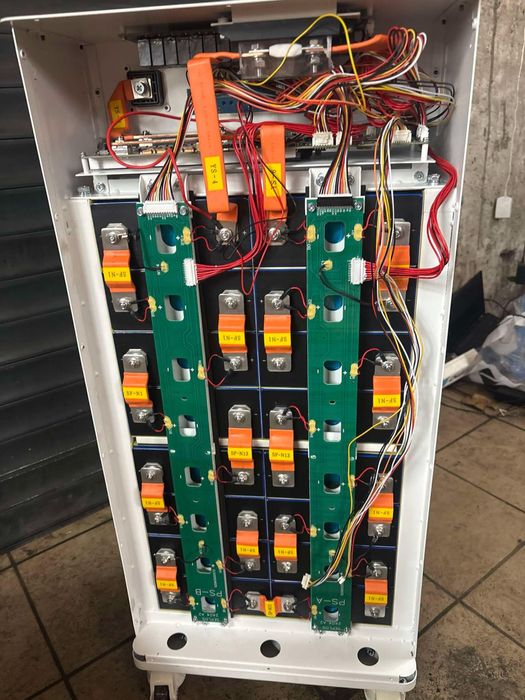 Magazyny energii rożne 16 kwh eve mb 31 montaż serwis