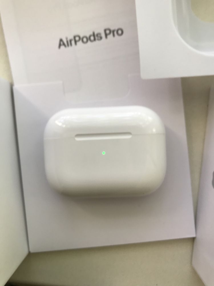 Навушники Apple Airpods Pro