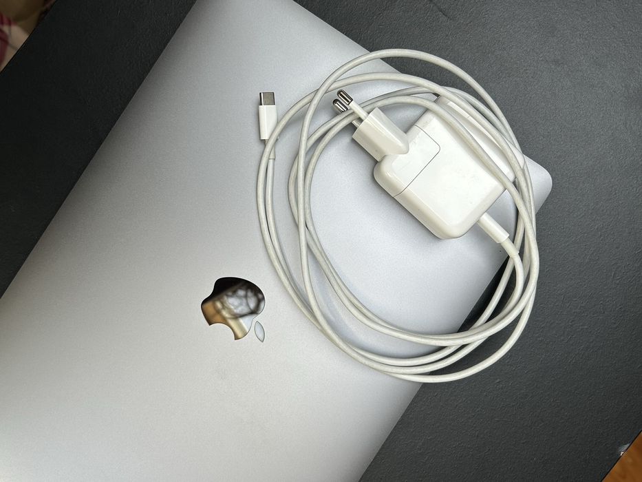 Macbook Air M1 13” 2020 8GB