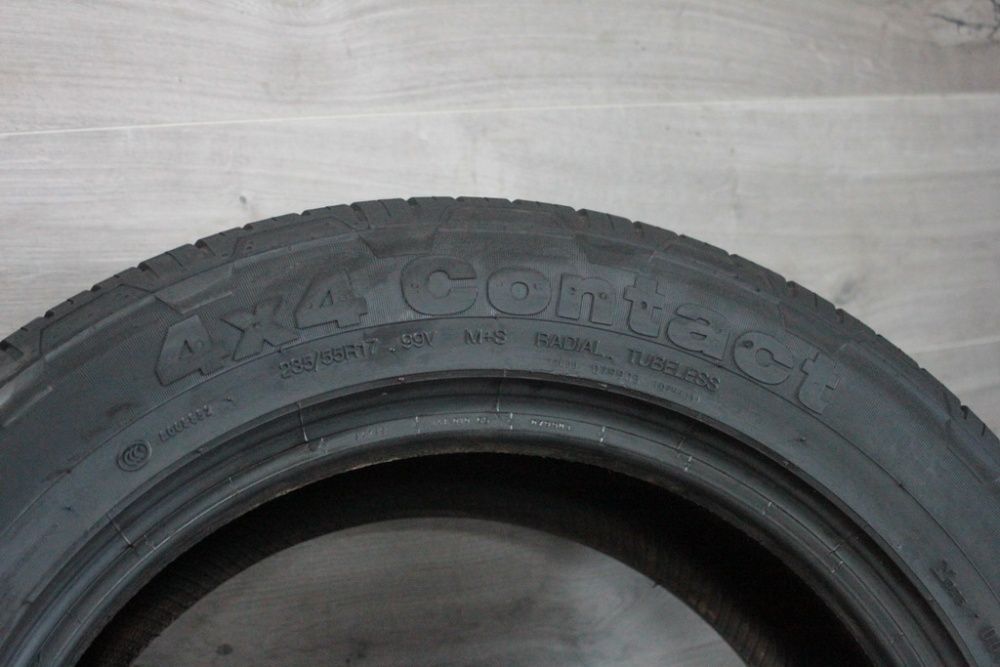 1x 235/55/17 Continental 4x4Contact 235/55 R17