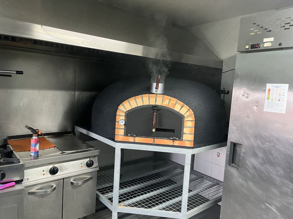 Forno isolado para pizaria