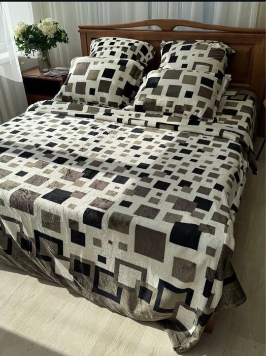 Постільна білизна велюрова євро розмір 4 наволочки