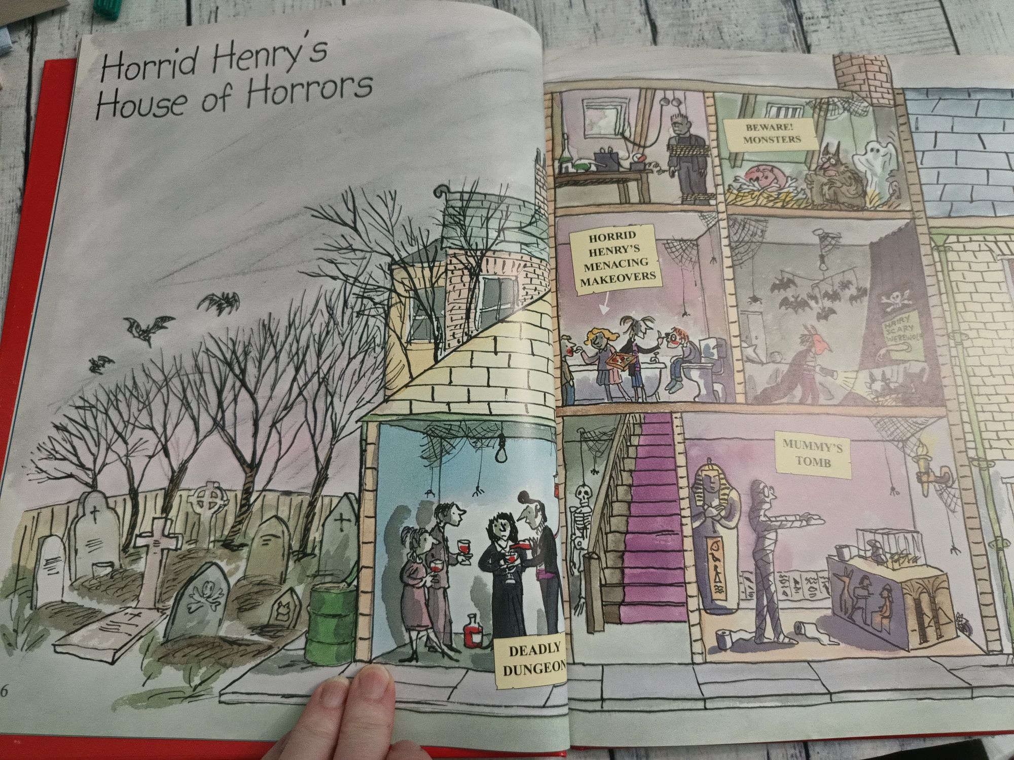 Дитяча книга англійською Horrid Henry's Annual 2013 Francesca Simon
