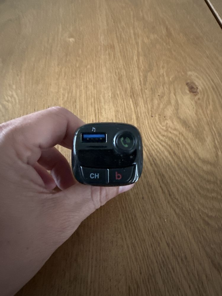 Feegar Q100 Pro transmiter FM bluetooth