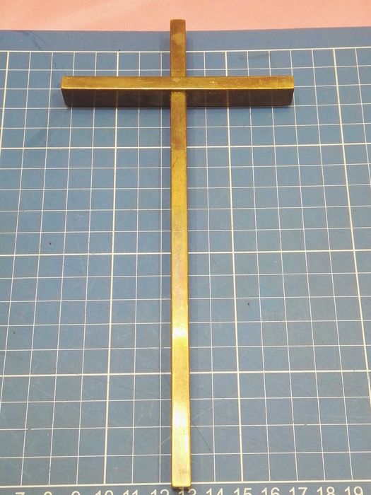 krzyż krucyfiks mosiężny wygrawerowane 13 domowy