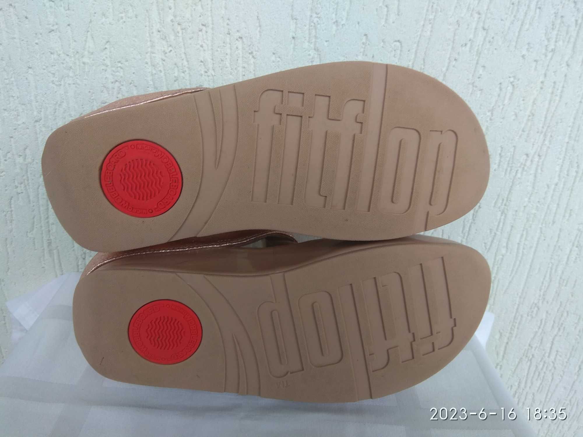 Шлепки кожанние ортопедические Fitflop р.38.5