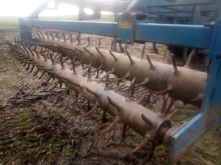 Wał kolczasty mulczujący kolczatka do grubera, agregatu 3m