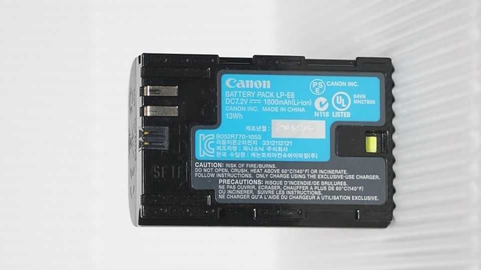 Bateria Canon LP-E6 ( ORIGINAL) Canon 5D III c/ NOVA . Mudei de equip