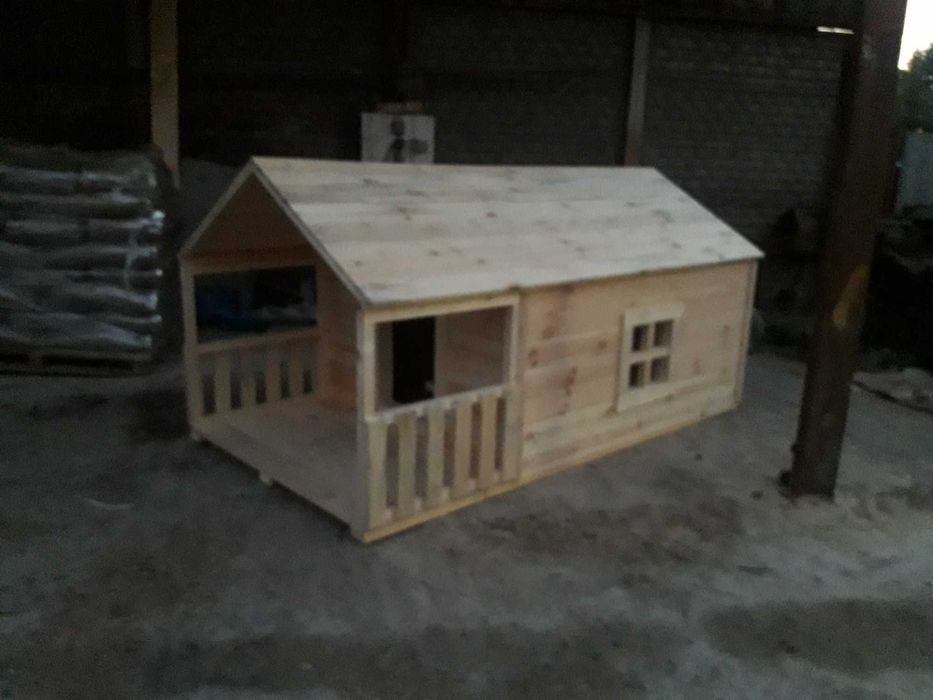 Buda dla psa z podestem i wiatrolapem XL możliwośc wysyłki