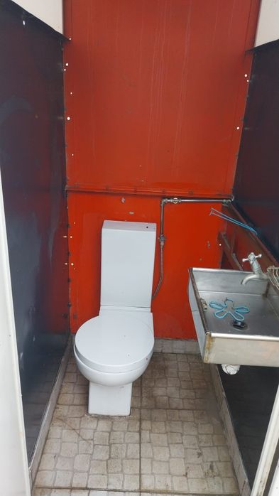 Casa de banho de rua