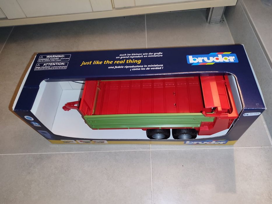 Bruder rozrzutnik nowy przyczepa