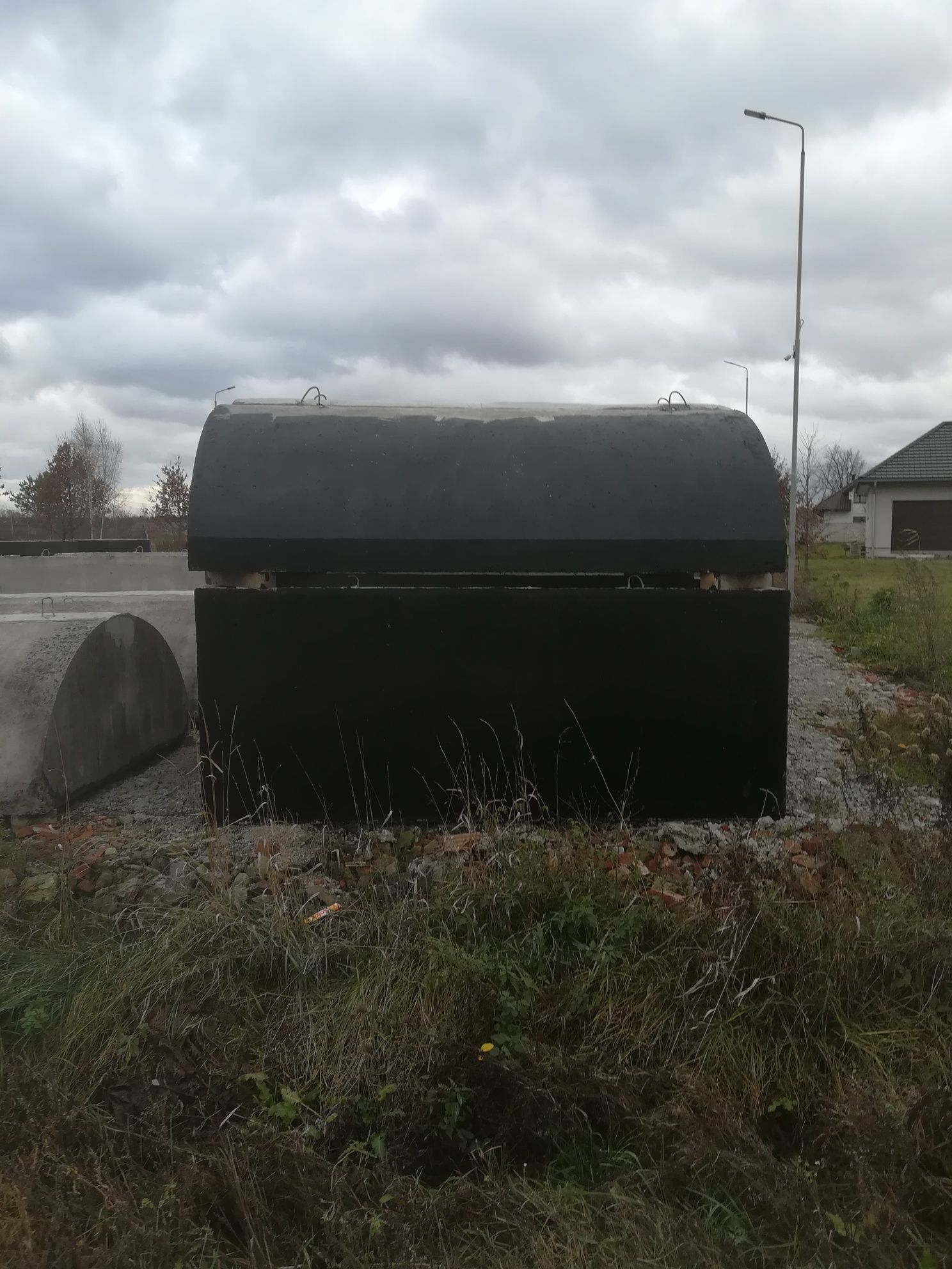 Altana betonowa piwniczka ogrodowa ziemianka spiżarnia Schron  Bunkier