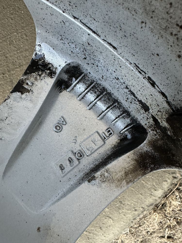 Koła bmw x5 autec 255/55-18 zimowe et45
