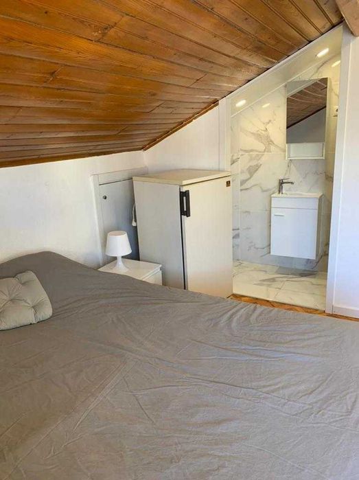 Quarto Suite Casal Corroios