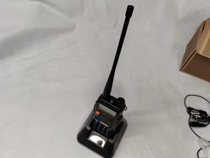 Intercomunicador Rádio Walkie-Talkie - Baofeng UV-5R de 8W