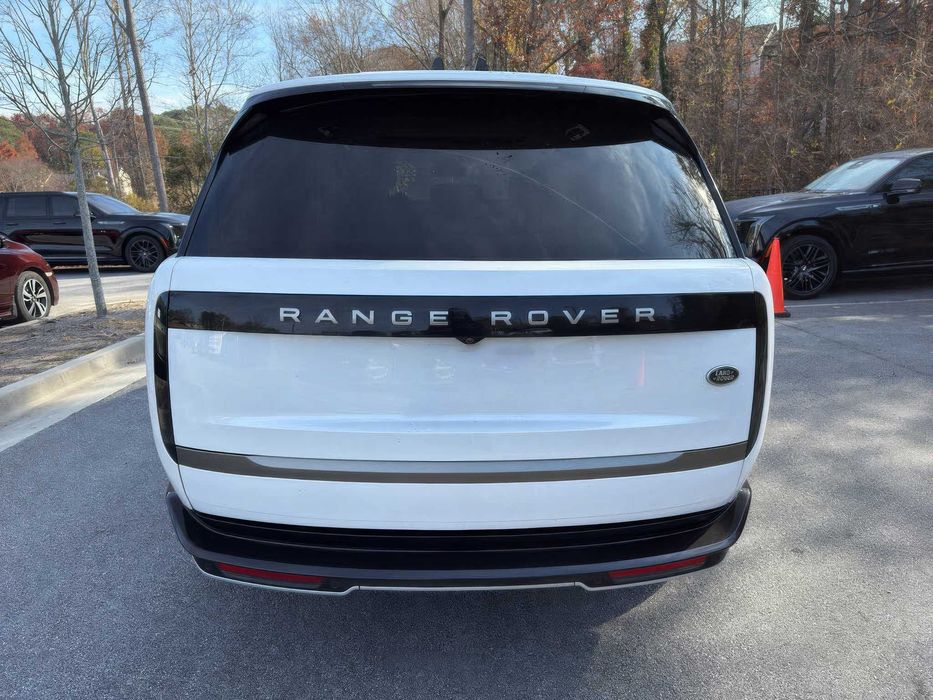 Land Rover Range Rover P530 SE      2023