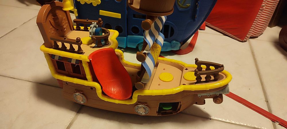 Barcos do Jack em bom estádio