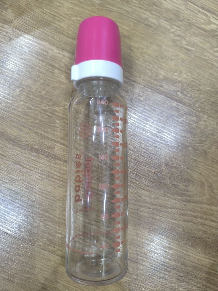 Продам стеклянную бутылочку (новая)