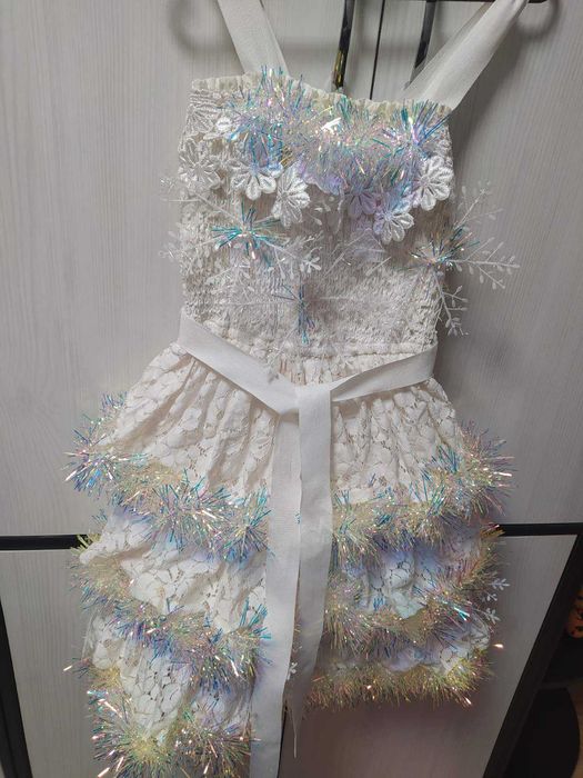 Новорічне плаття на дівчинку 7-9 років